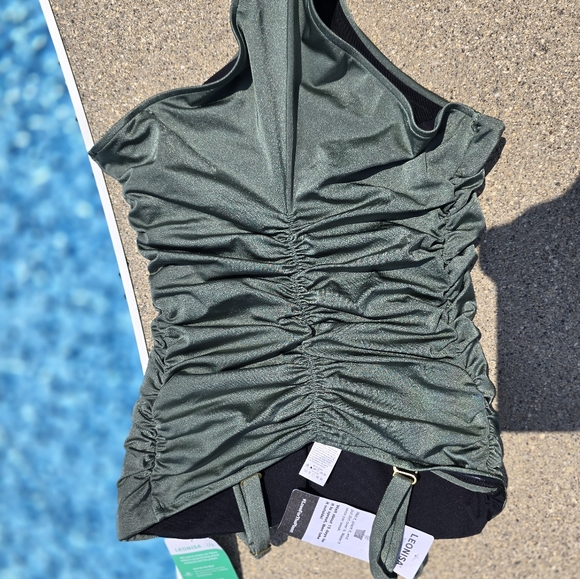 BNWT Leonisa's one-piece swimsuit with slimming compression Size L - Picture 2 of 8